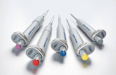 Eppendorf Reference® 2, 1-channel, variable, incl. epT.I.P.S.® Box, 0.1 – 2.5 µL, dark gray (4924000010)